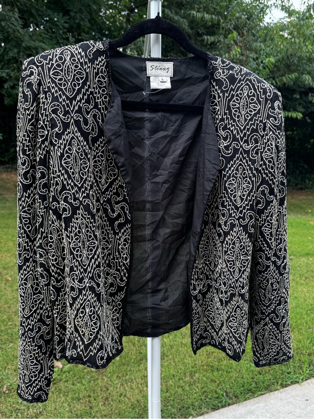 Stenay Black & White Embroidered Open-Front Blazer